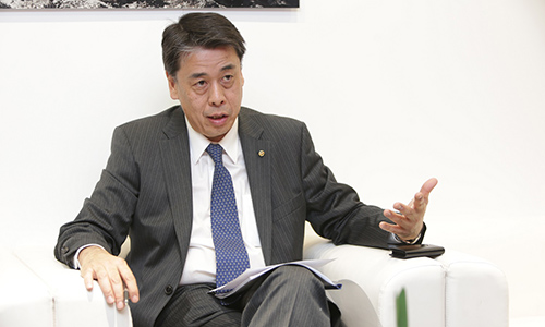 1525944846620201.jpg 3. 日產汽車有限公司高級副總裁兼東風汽車有限公司總裁 內田誠先生(Mr. Makoto Uchida)(文章內).jpg