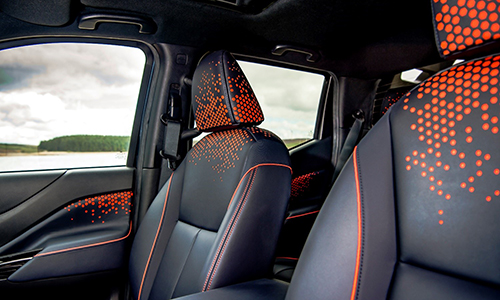 1538114743621353.jpg NAVARA納瓦拉“暗夜星空”版概念車 別致涂裝 2(3文章內).jpg