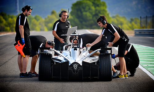 1539656250503523.jpg 日產(chǎn)汽車將首次亮相電動(dòng)方程式賽場(chǎng) 1(文章內(nèi)).jpg